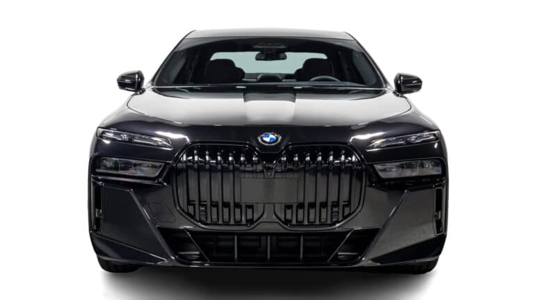 BMW 7 Series Front view