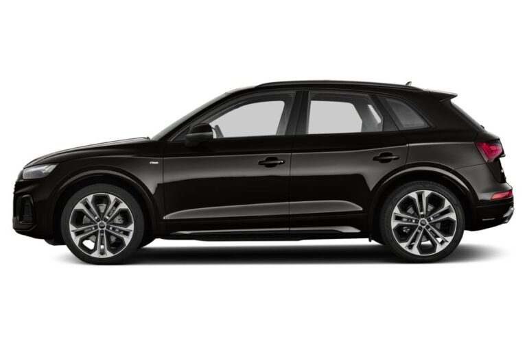 Black Audi Q5 Side view