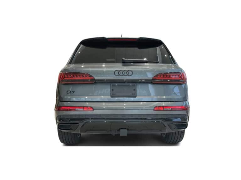Audi Q7 View from the rear