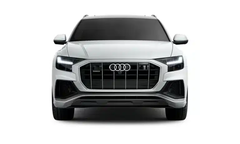 Audi Q8 Front view