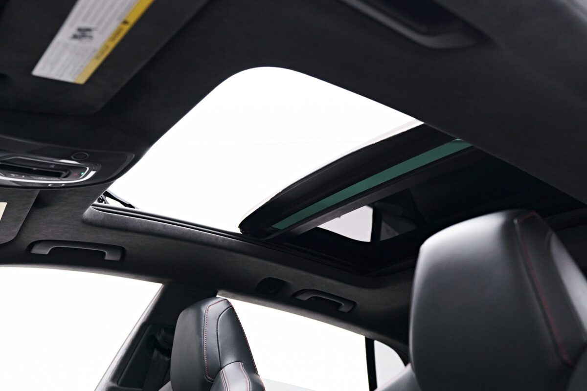 Audi SQ8 Panoramic roof