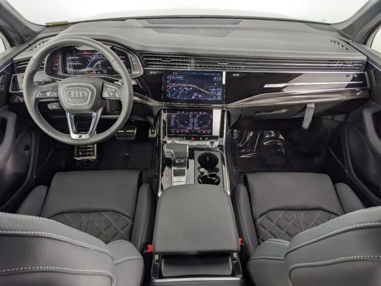 Audi SQ7 - Driver's view