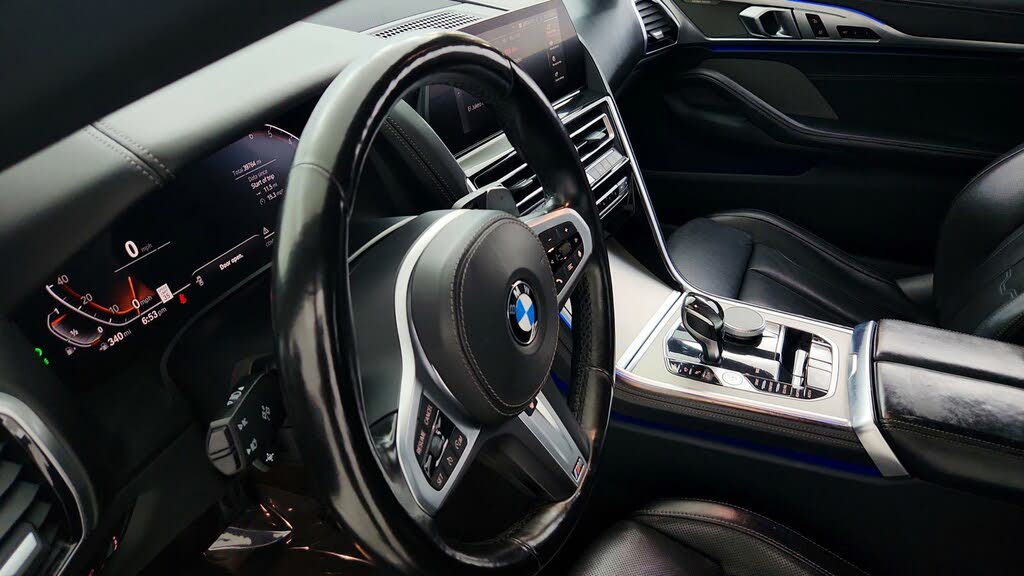 BMW 8 Series Convertible Driving wheel