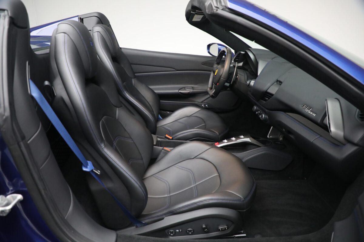 Ferrari 488 Spider Front seats