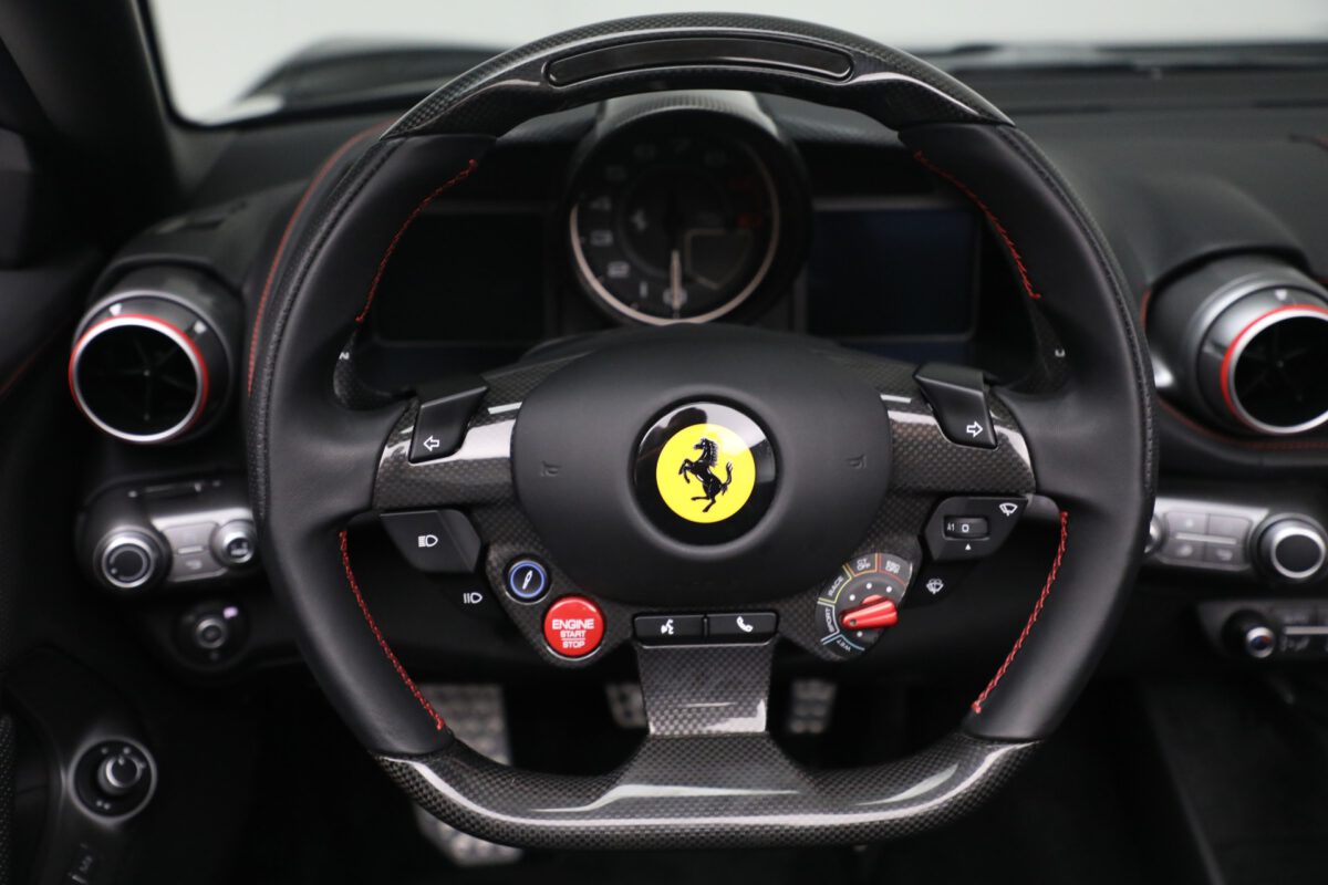 Ferrari 812 GTS Driving wheel