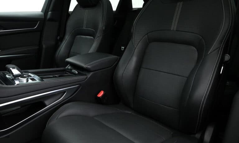 Jaguar F-Pace Front seats