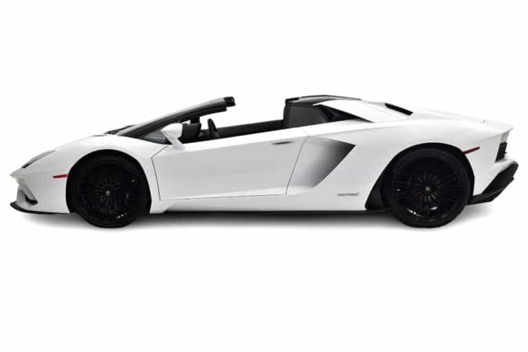 Lamborghini Aventador Roadster Side view