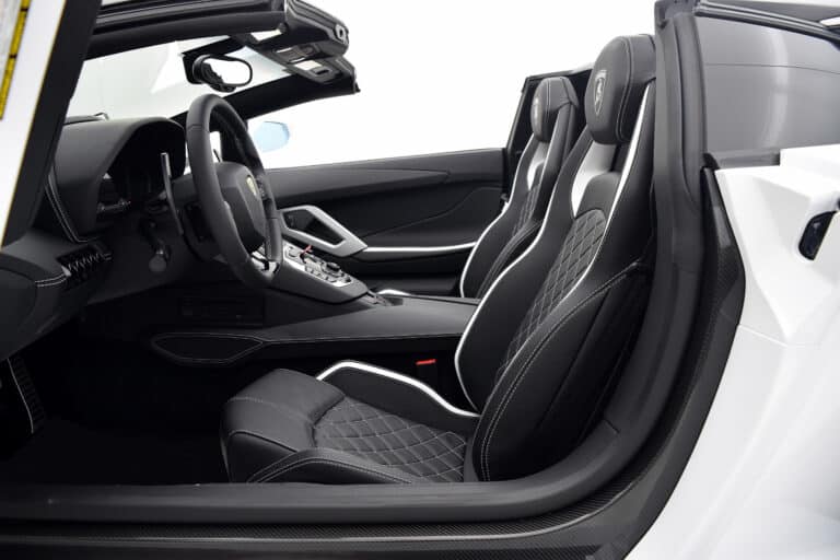 Lamborghini Aventador Roadster Interior