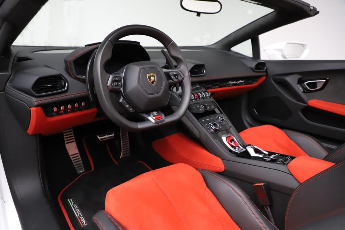 Lamborghini Huracan Spyder Driver's seat