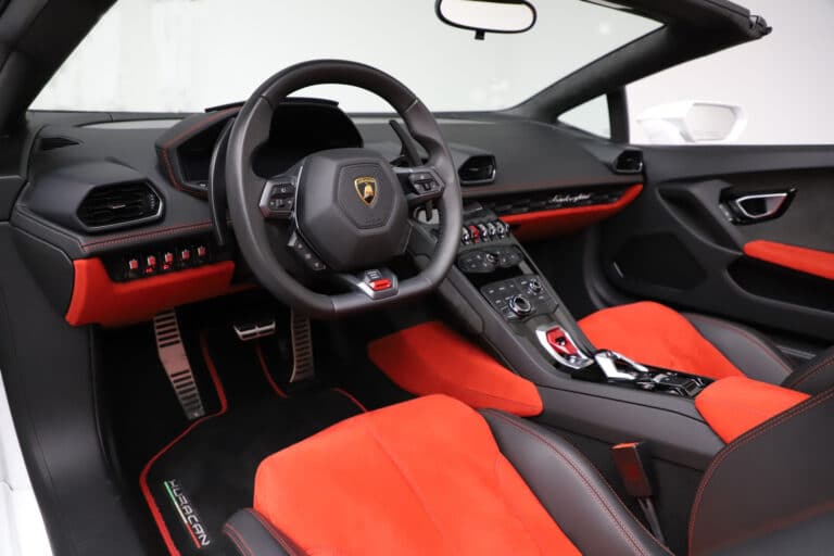 Lamborghini Huracan Spyder Driver's seat