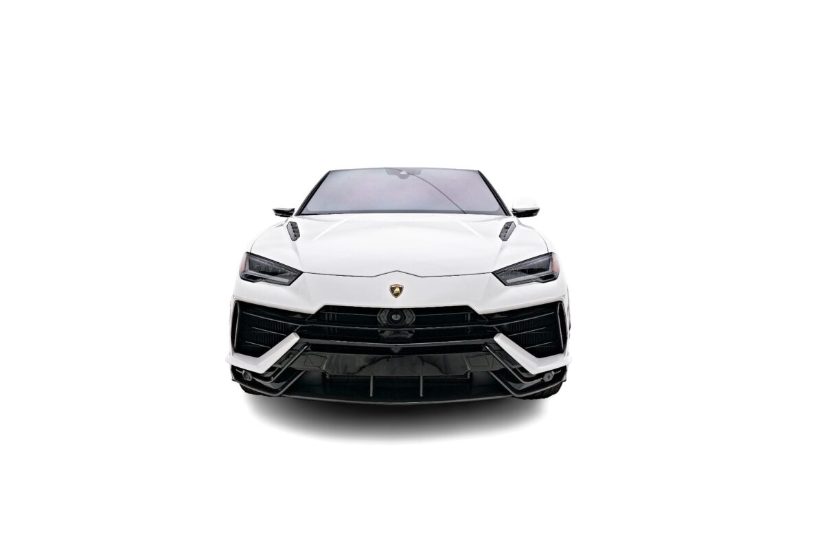 Lamborghini Urus Performante Front view