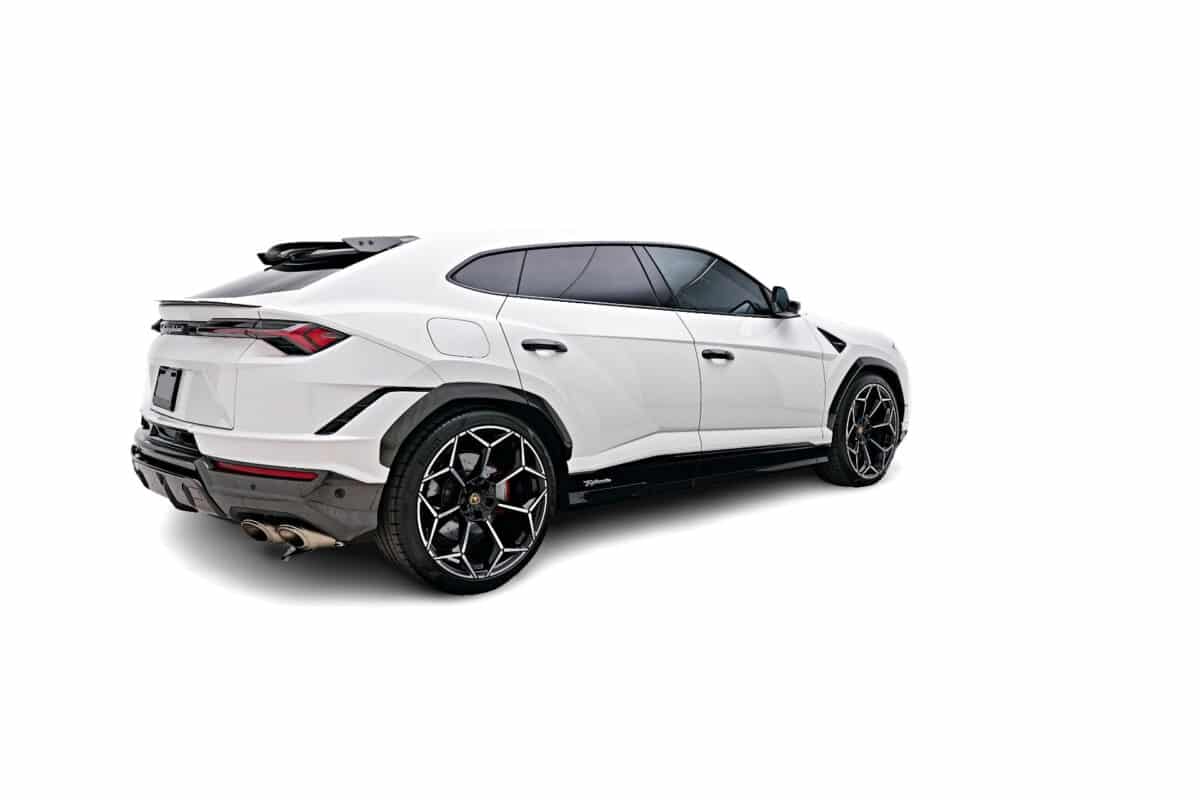 Lamborghini Urus Performante Half side rear view