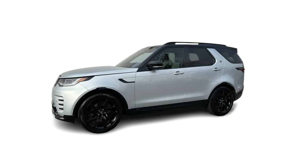 Land Rover Discovery Half side front view