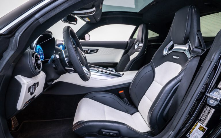 Mercedes AMG GTS Front seats