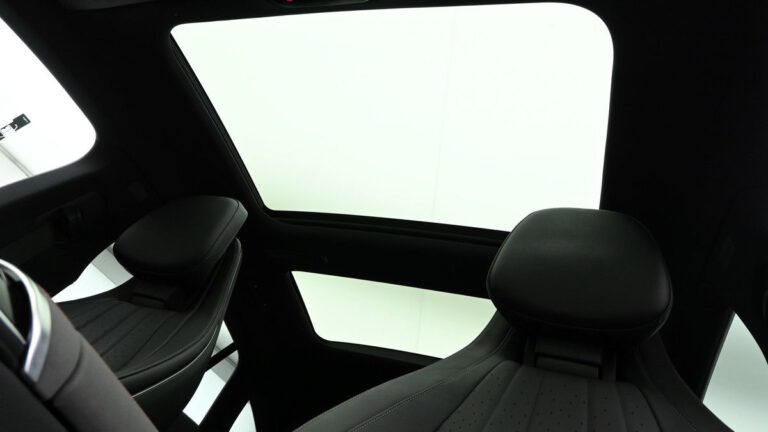 Mercedes EQS Panoramic Sunroof