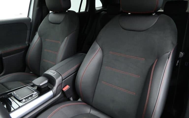 Mercedes GLA Front seats