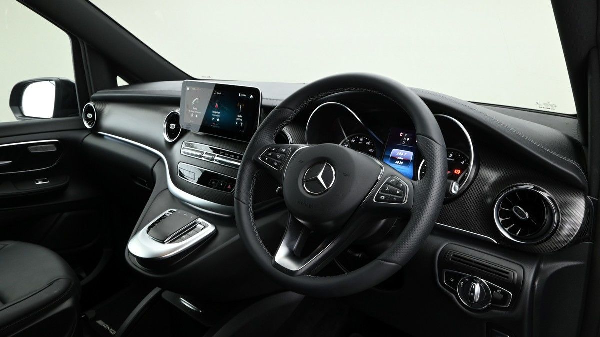 Mercedes V-Class Driving wheel + Dashboard
