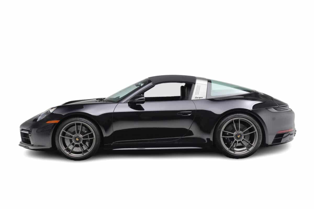 Porsche 911 Targa Closed top side view