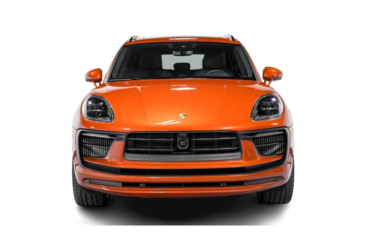 Porsche Cayenne Turbo Front view