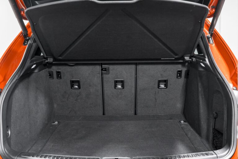 Porsche Cayenne Turbo Boot space