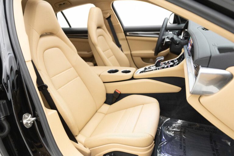 Porsche Panamera Front seats
