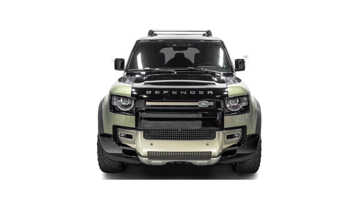 Land Rover Defender Front view