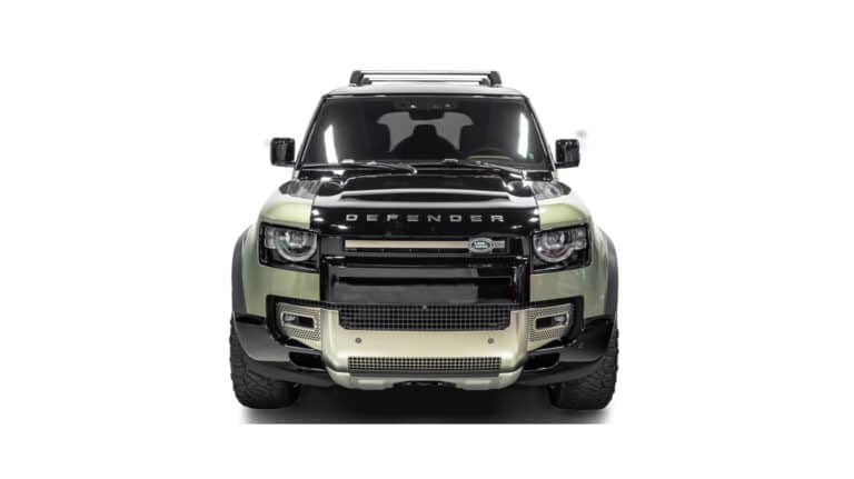Land Rover Defender Front view