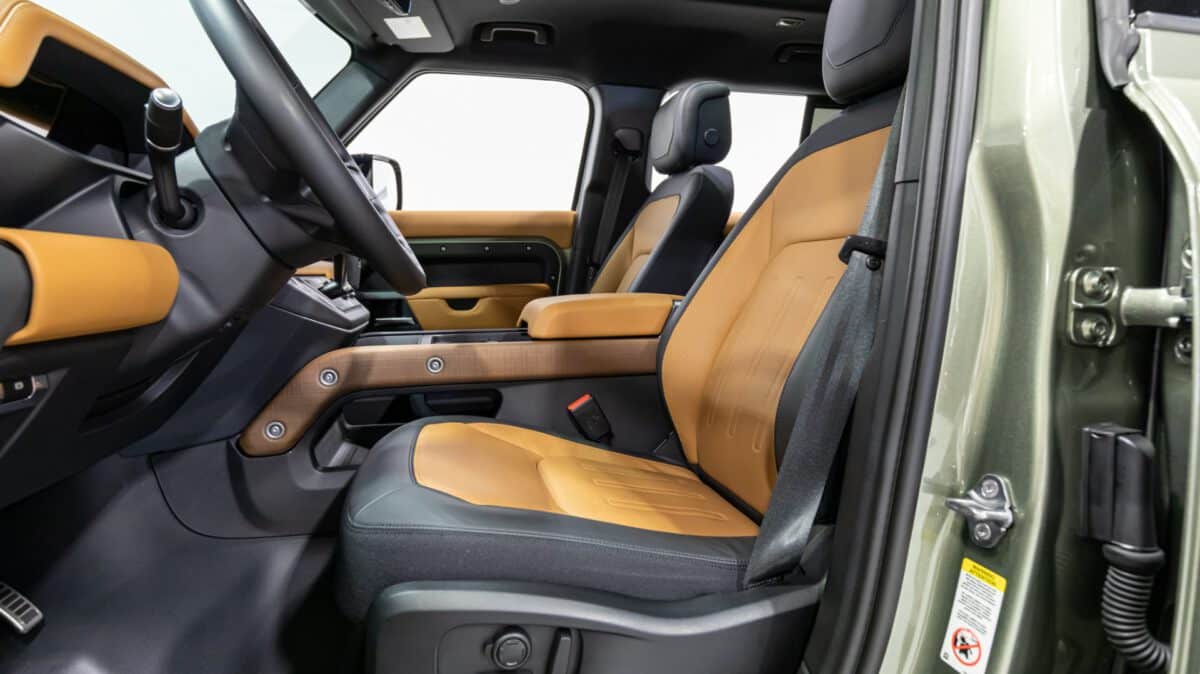 Land Rover Defender Front seats