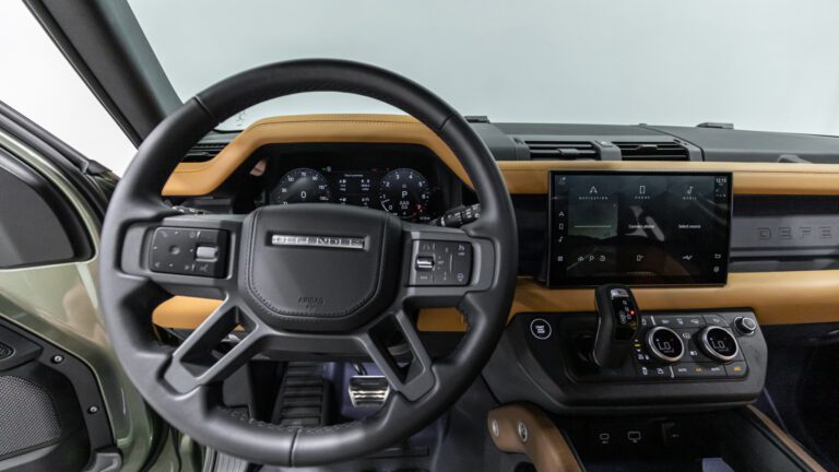 Land Rover Defender Steering wheel