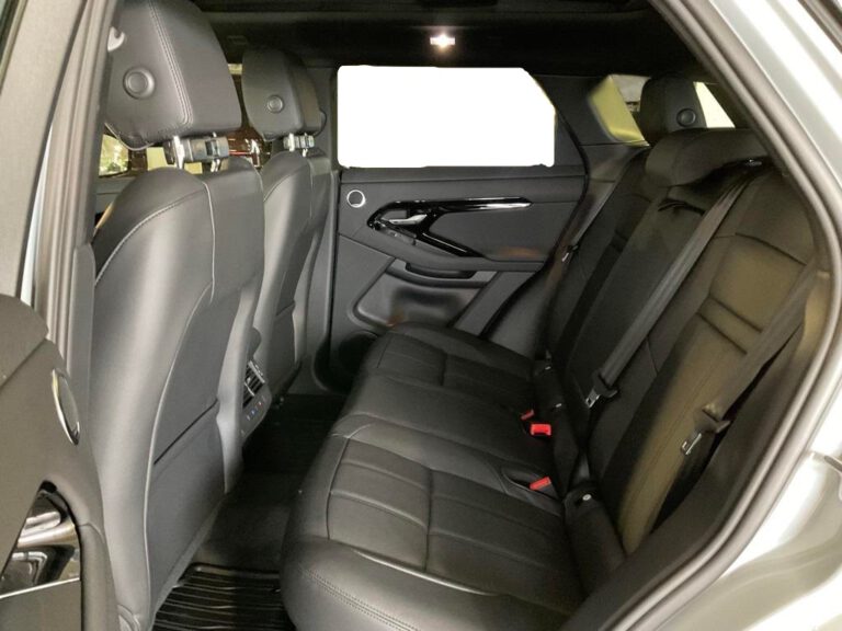 Range Rover Evoque Rear seats