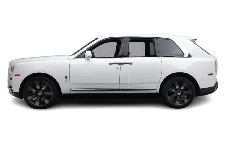 White Rolls-Royce Cullinan Side view